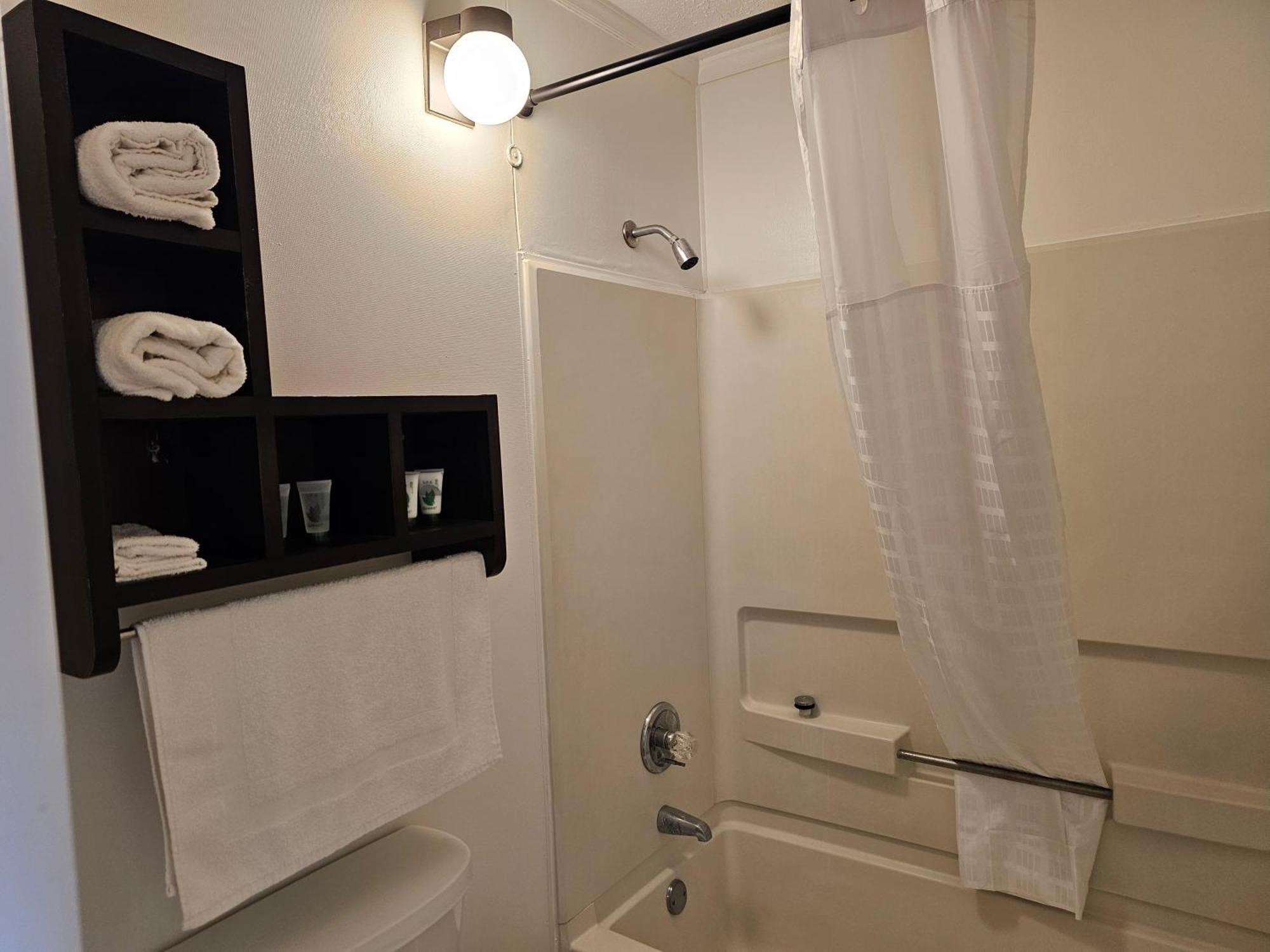 Astoria Hotel West ダンビル エクステリア 写真